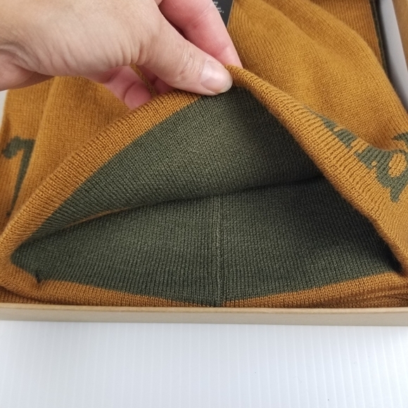 Timberland Men's Logo Jacquard Scarf and Reversible Beanie Hat 2 Piece Set NWT - Picture 5 of 11